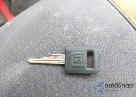 1992 Chevrolet S Truck S10 из США, поврежденный, VIN 1GCCS14R4N8166150